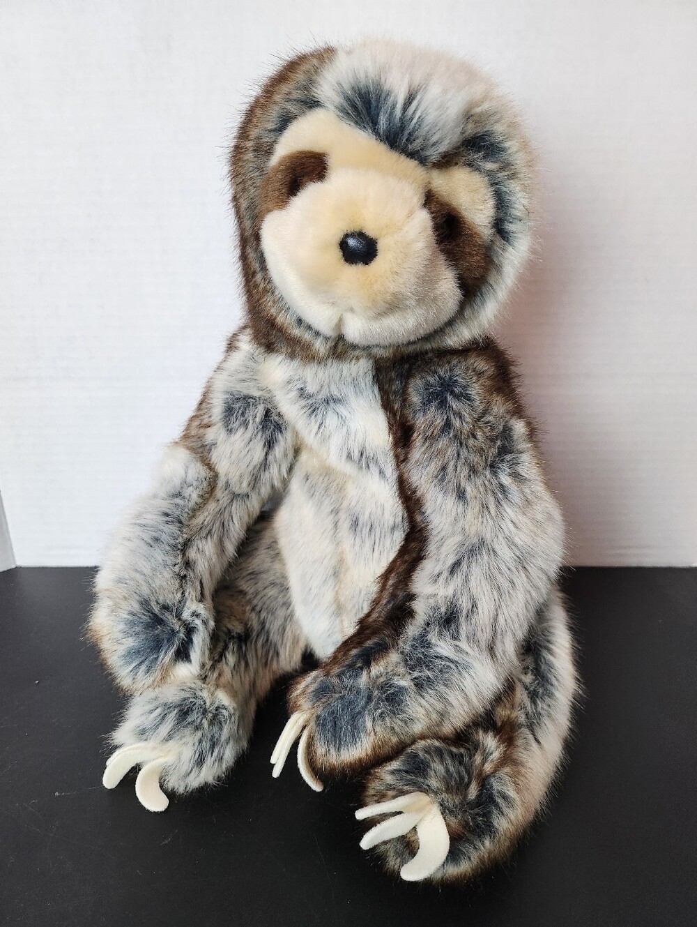 Douglas Cuddle Toys Sloth plush